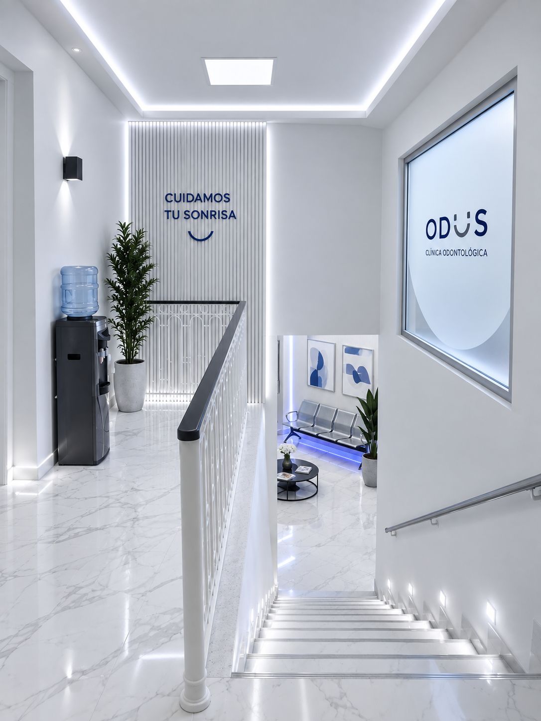 Escaleras y piso superior · Cuidamos tu sonrisa